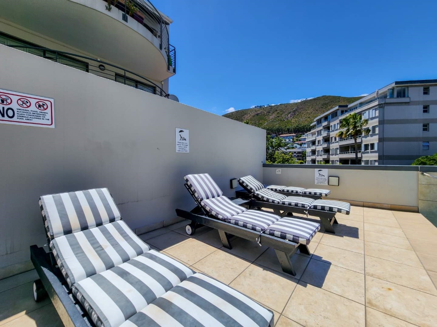 2 Bedroom Property for Sale in Sea Point Western Cape